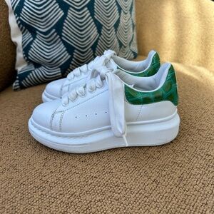 Alexander McQueen Kids White and Green Sneakers with Leather Upper